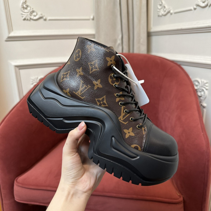 LVT  BOOT    COPSHOE  L&V-351